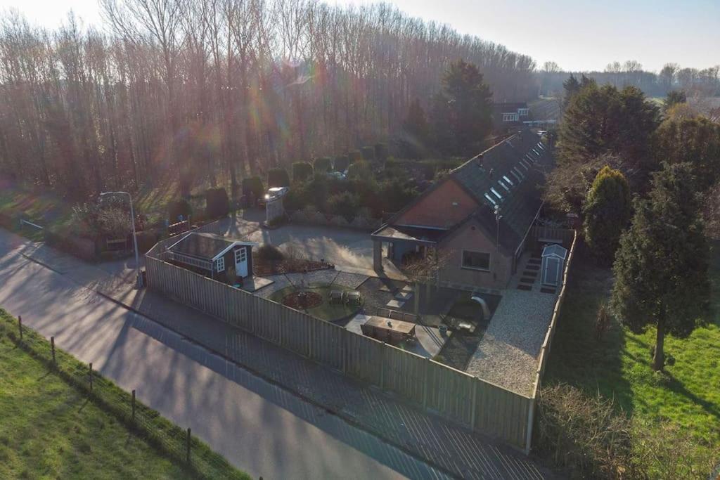 Family Wellness Lodge 4 Personen Zuid-Holland! Ooltgensplaat Экстерьер фото