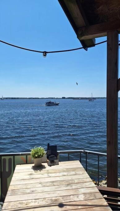 Family Wellness Lodge 4 Personen Zuid-Holland! Ooltgensplaat Экстерьер фото